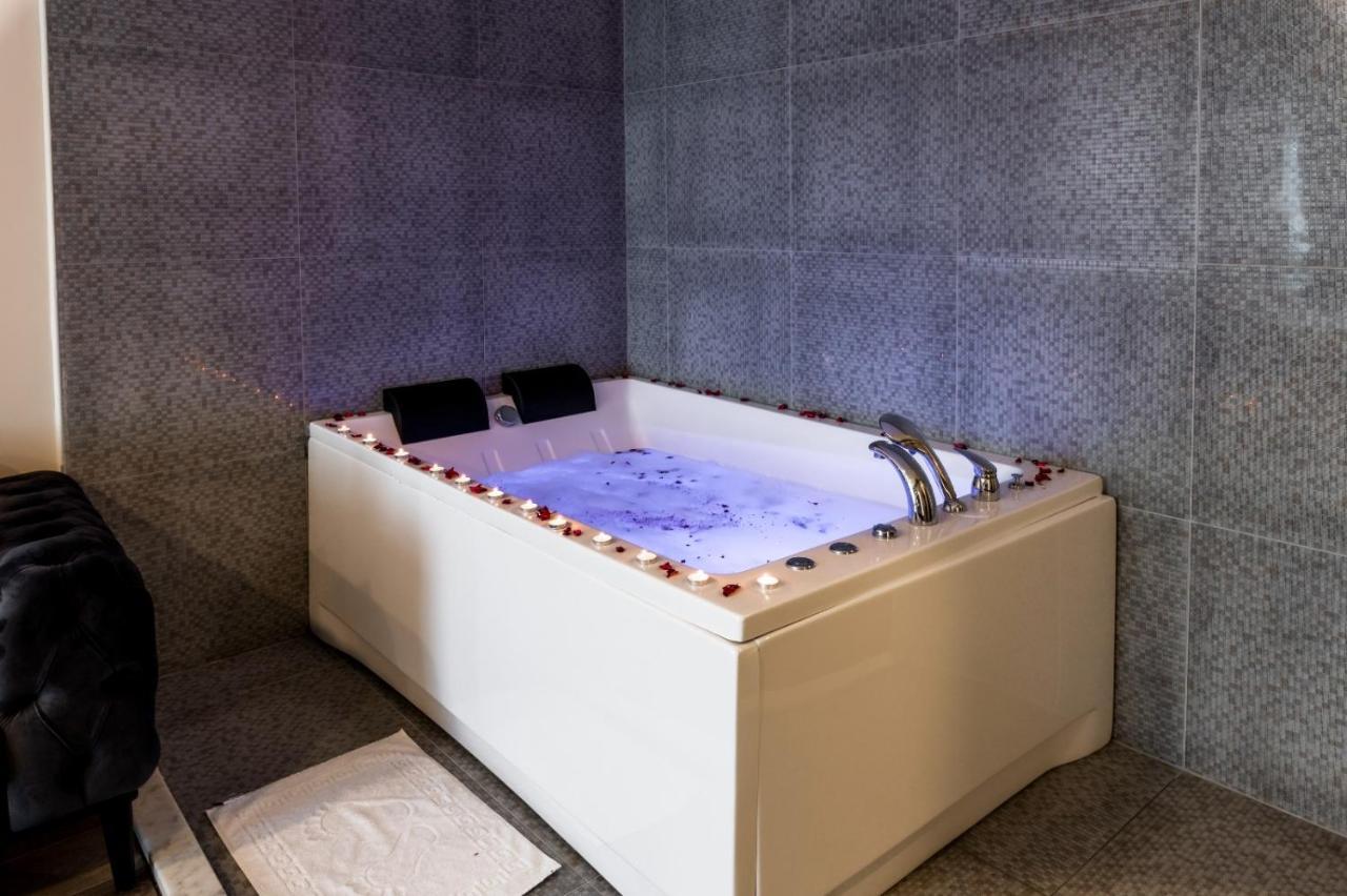 Arena Luxury Suites Hotel イスタンブール エクステリア 写真